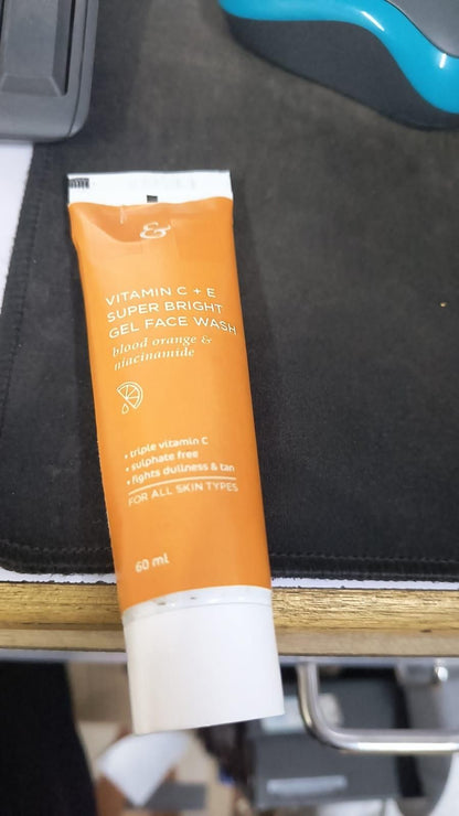 Vitamin C + E Face Wash